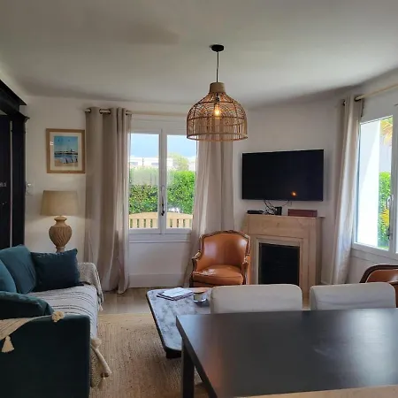 Casa vacanze Maison Avec Piscine Chauffée, 6 Pers *
