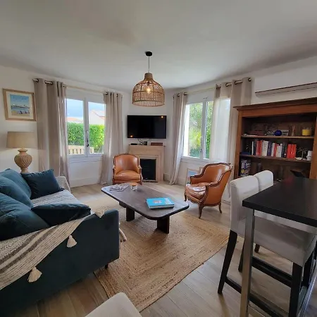 Maison Avec Piscine Chauffée, 6 Pers * Royan